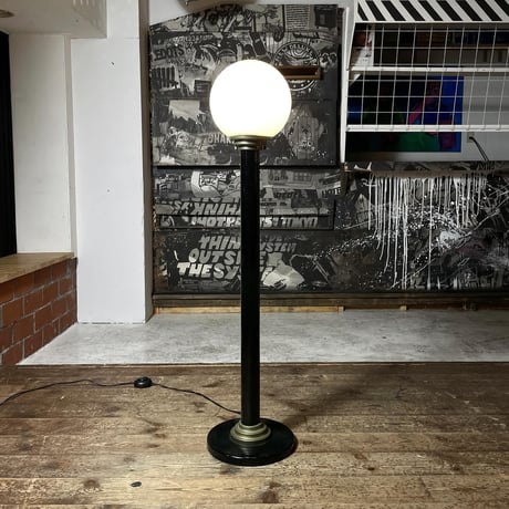 USED METAL LEG BALL FLOOR LAMP
