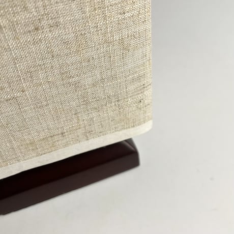 USED FABLIC SHADE TABLE LAMP