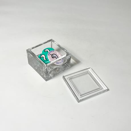 USED GLASS SQUARE ACCESSORY CASE