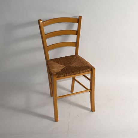 USED WOODEN FLAME RATTAN SEAT CHAIR