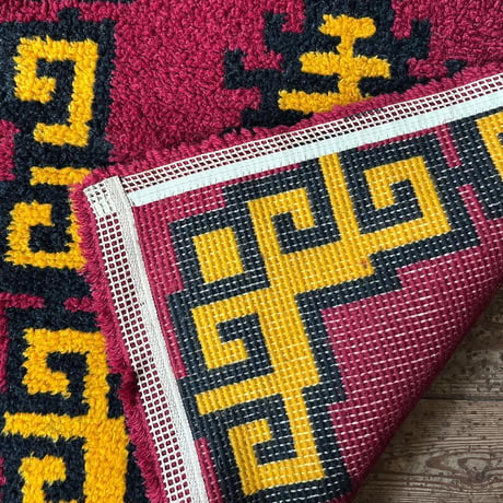 VINTAGE MOROCCAN RUG