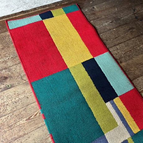 USED GEOMETRICS PATTERN RUG