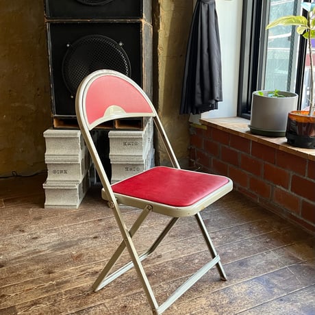 VINTAGE MID CENTURY FOLDING CHAIR