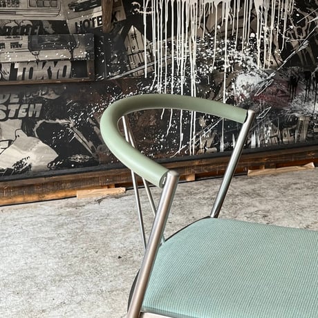 USED POSTMODERN METAL FRAME FABRIC STACKING CHAIR