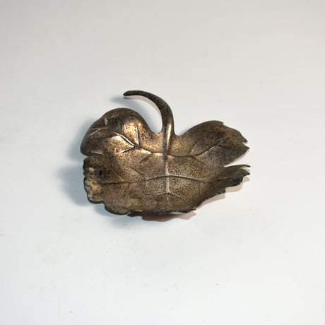 USED BRASS LEAF DESIGN PLATE