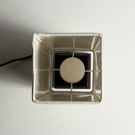 USED FABLIC SHADE TABLE LAMP
