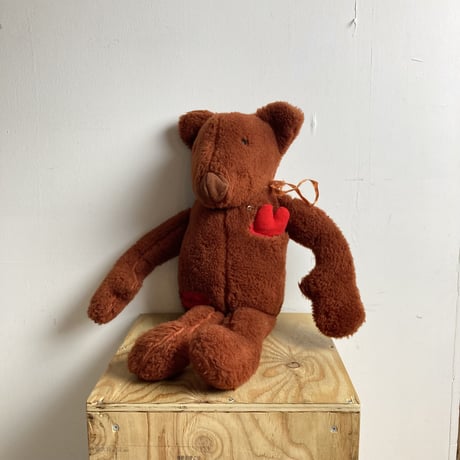 1978 "THE VEGIMALS FREEMOUNTAIN TOYS INC" BRISTOL VERMONT BEAR WITH HEART