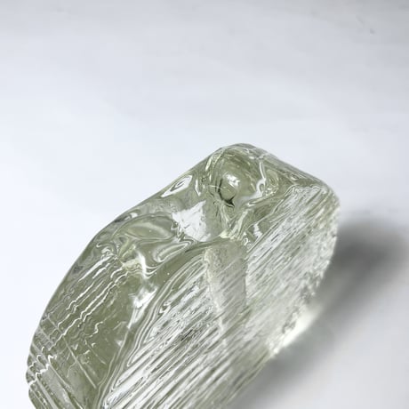 VINTAGE ICE ART GLASS VASE