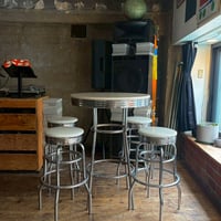 USED AMERICAN DINER TABLE SET