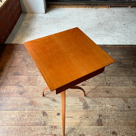 USED WOODEN SIDE TABLE
