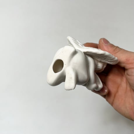 USED PORCELAIN ANGEL MOTIF