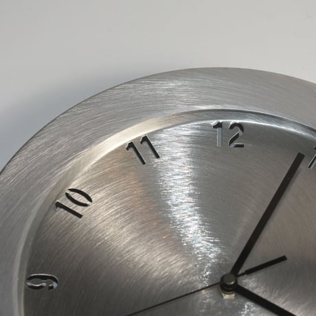 USED ALUMINUM FLAME WALL CLOCK