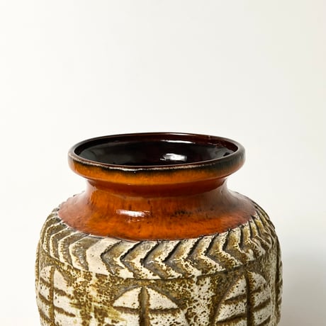 VINTAGE “FAT LAVA” CERAMIC FLOWER VASE
