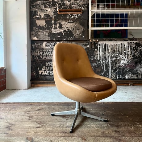 VINTAGE 60'S PVC DESK CHAIR