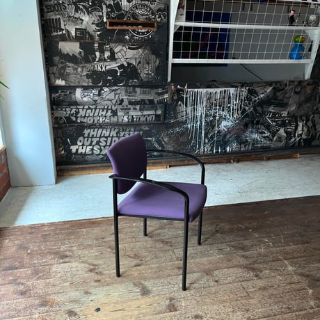USED FABRIC ARM CHAIR