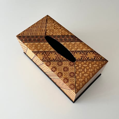 USED WOODEN TISSUE BOX "YOSEGI"