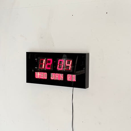 USED DIGITAL WALL CLOCK