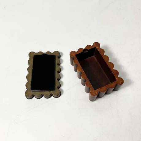 USED “ENESCO / SHOT GUN CARTRIDGE LIDDED BOX”