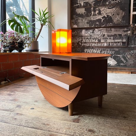USED WOODEN TV BOARD
