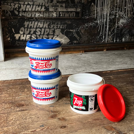 USED PEPSI & 7UP PLASTIC BUCKET