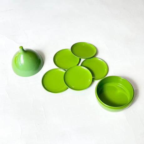 VINTAGE PLASTICS SET OF 5 COASTERS CASE