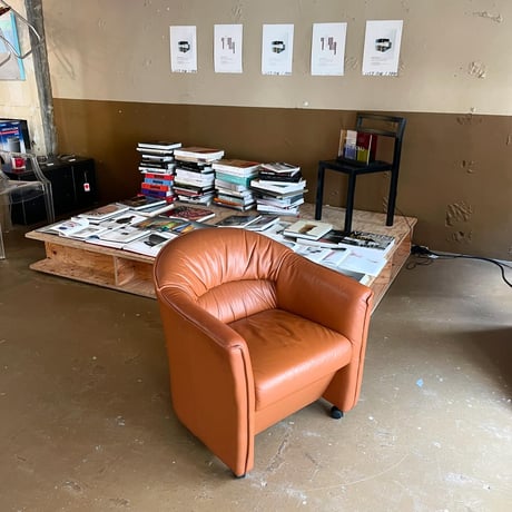 USED VINYL LEATHER CARRY 1P SOFA