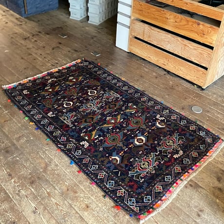 VINTAGE HANDMADE TURKEY RUG
