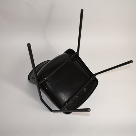 USED PLASTICS STACKING ARM CHAIR