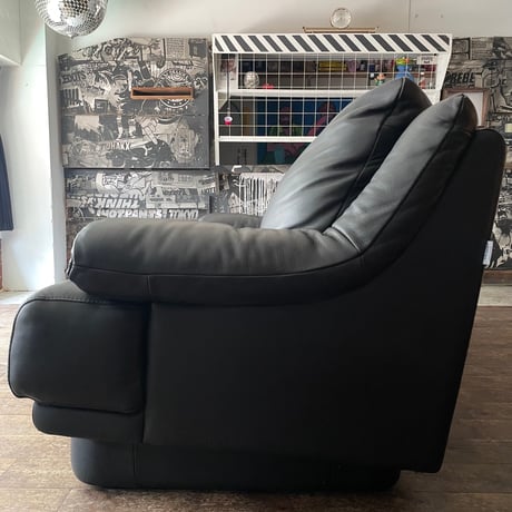 USED “INCANTO DIVANI” REAL LEATHER 2.5SEAT SOFA
