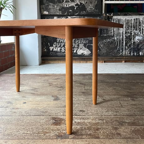 USED WOODEN DINING TABLE