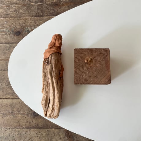 VINTAGE  DRIFTWOOD MARIA FIGURINE