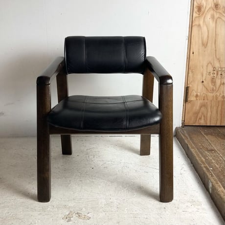 WOODEN ARM CHAIR