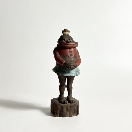 USED WOODEN STATUE