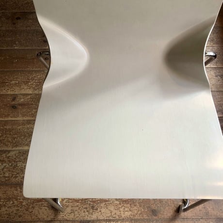 DESIGN CHAIR