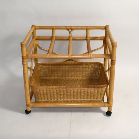 JAPAN USED BAMBOO & RATTAN CARRY LAUNDRY SHELF