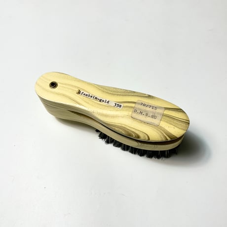 DEAD STOCK 3 IN 1 TRAVEL BRUSH