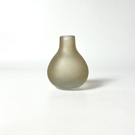 USED GLASS BOTTLE FLOWER VASE
