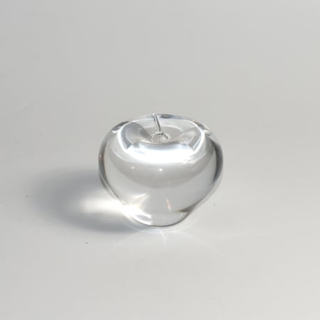 USED APPLE GLASS STATUE