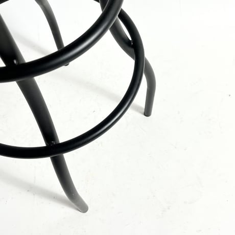 USED METAL LEG STOOL