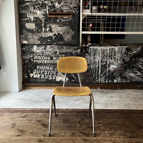 VINTAGE STEEL CHAIR