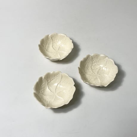 USED CERAMIC CABBAGE MOTIF BOWL