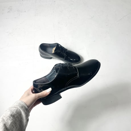 USED "CAPPS SHOE COMPANY" ENAMEL SHOES