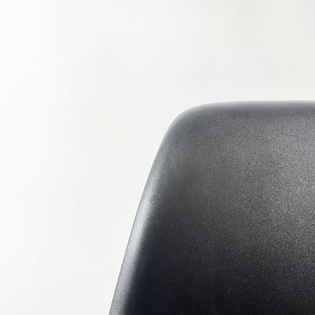 USED / "HERMAN MILLER / EAMES" SHELL CHAIR