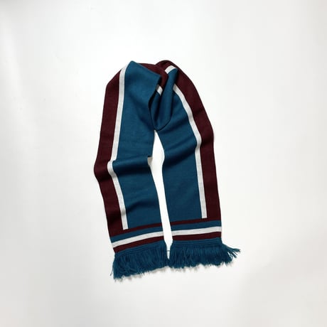 COMFORTABLE REASON "Reversible Scarf"