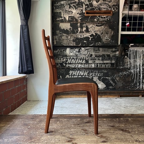 USED WOODEN LEATHER SEAT CHAIR