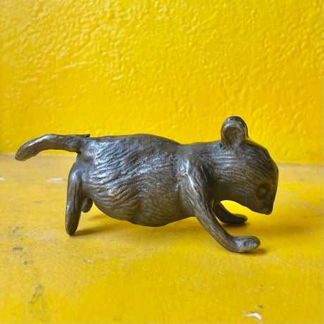 USED BRASS MOUSE FIGURINE