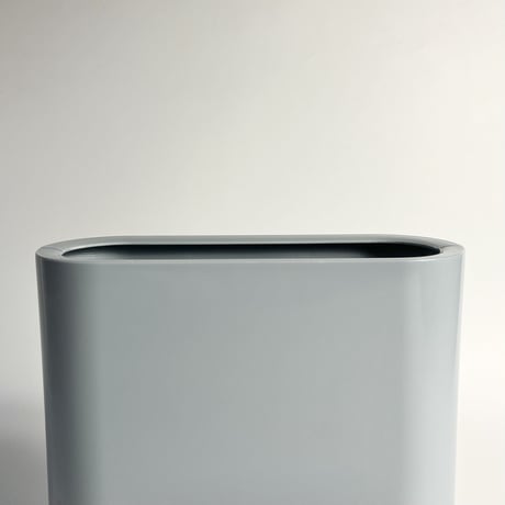 USED PLASTIC UMBRELLA STAND