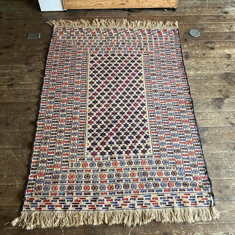 VINTAGE PAKISTAN RUG