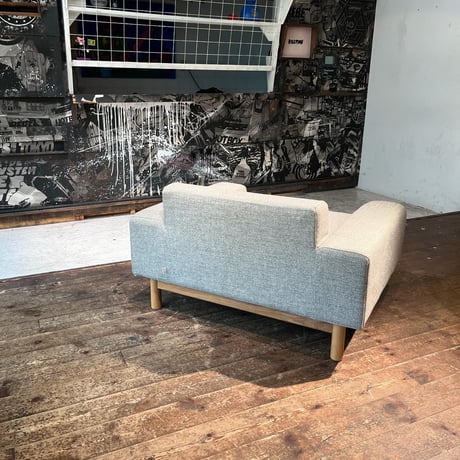 USED WOODEN LEG FABRIC 1P SOFA