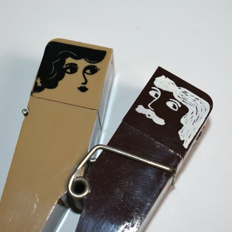 USED PLASTIC SOLT & PEPPER CLIP